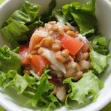 青じそヨーグルトで❤トマトと新玉ねぎの納豆サラダ